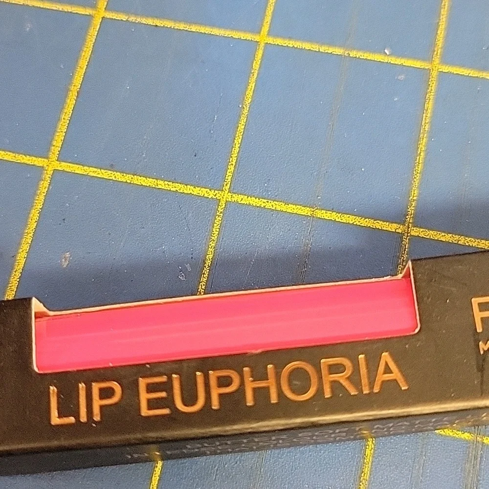 Revolution Lip Euphoria - Destiny Pink 7ml New
